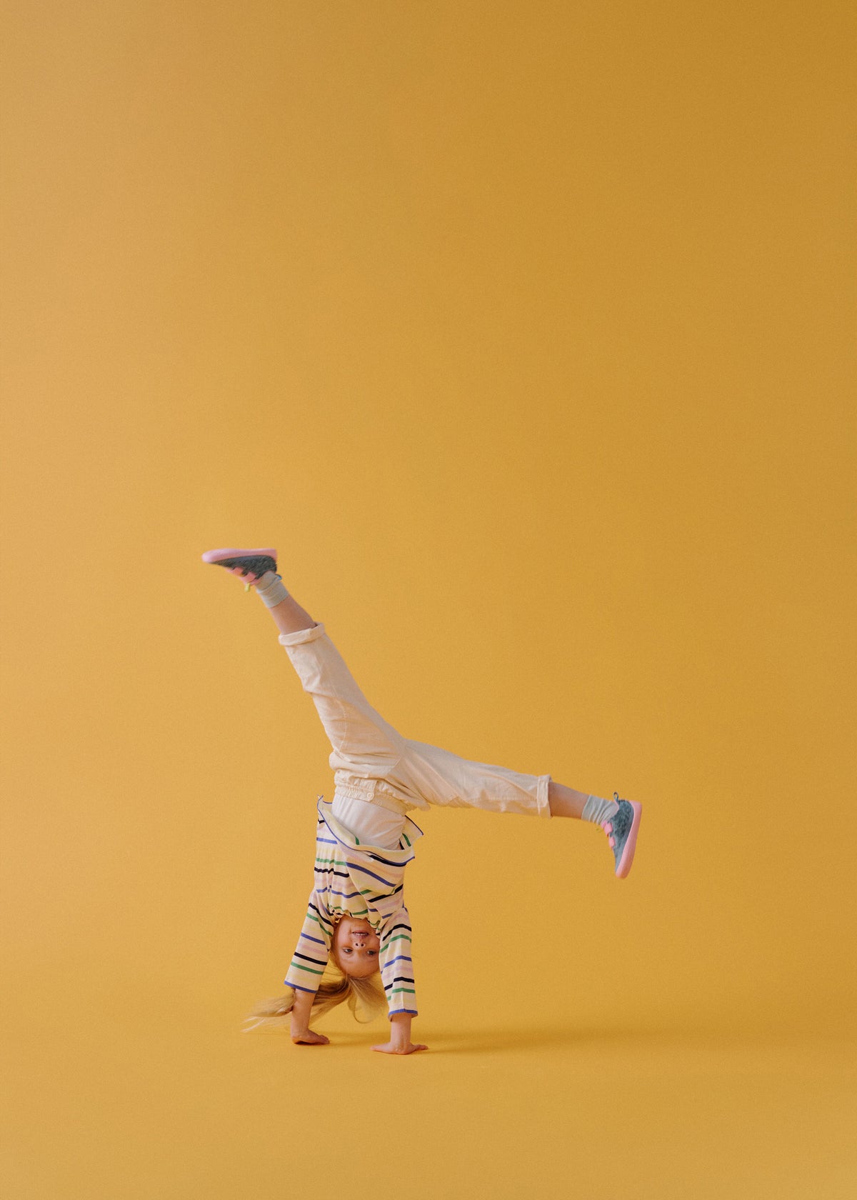 Barnens Chameleon-paljasjalkasneakers - Sneaker Knit Happy, grön-rosa, vegansk