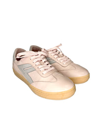 Low-cut sneakers - light pink leather, gray lightning bolts