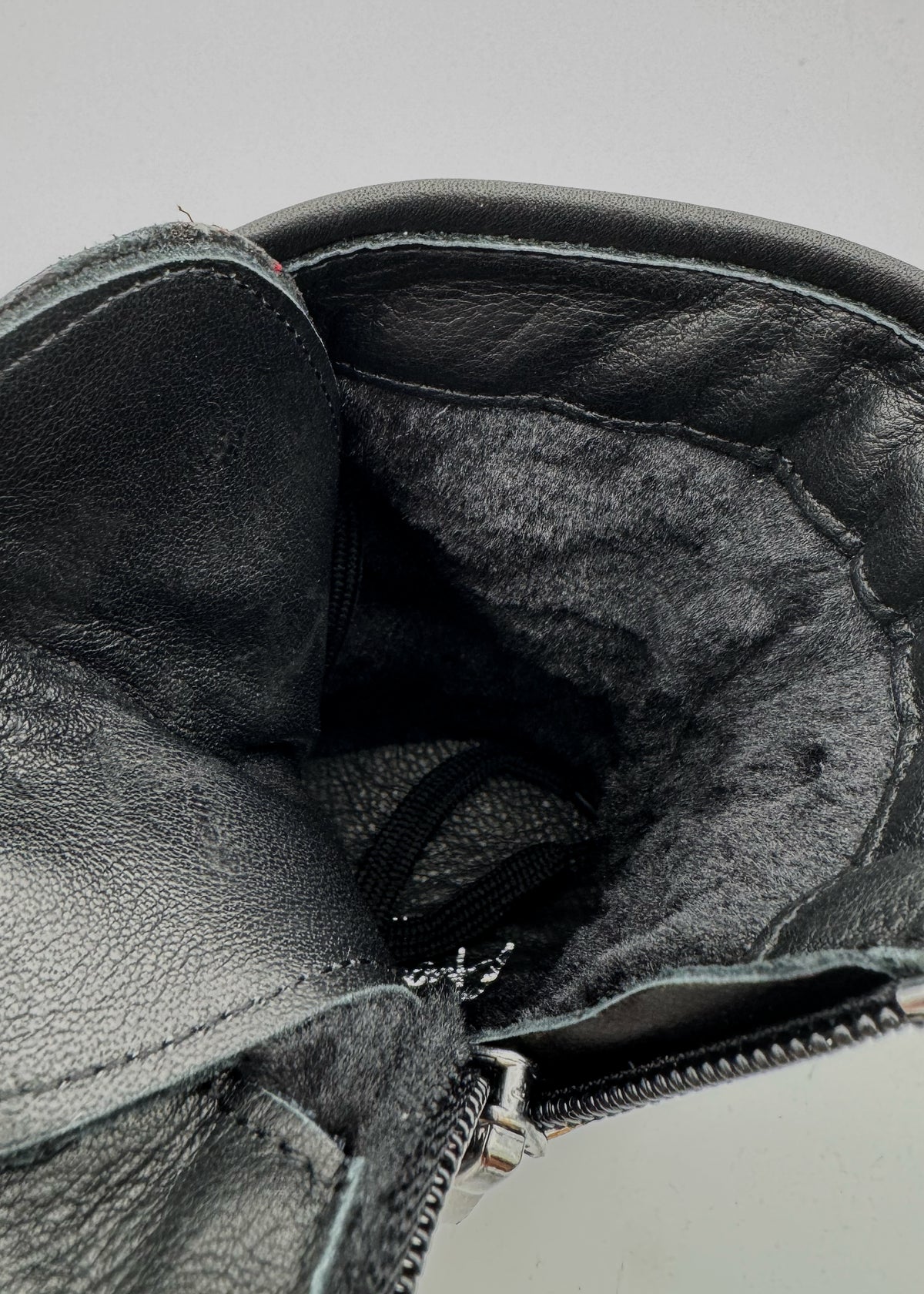 Ankelstövlar med varm foder - svart läder, blockklack