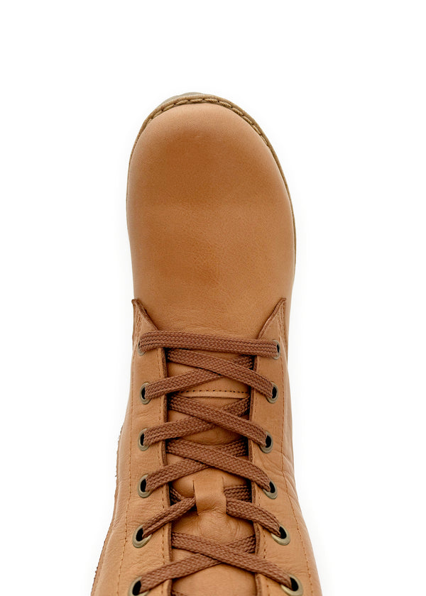 Ankelstövlar - ljusbrunt läder, klackad sula