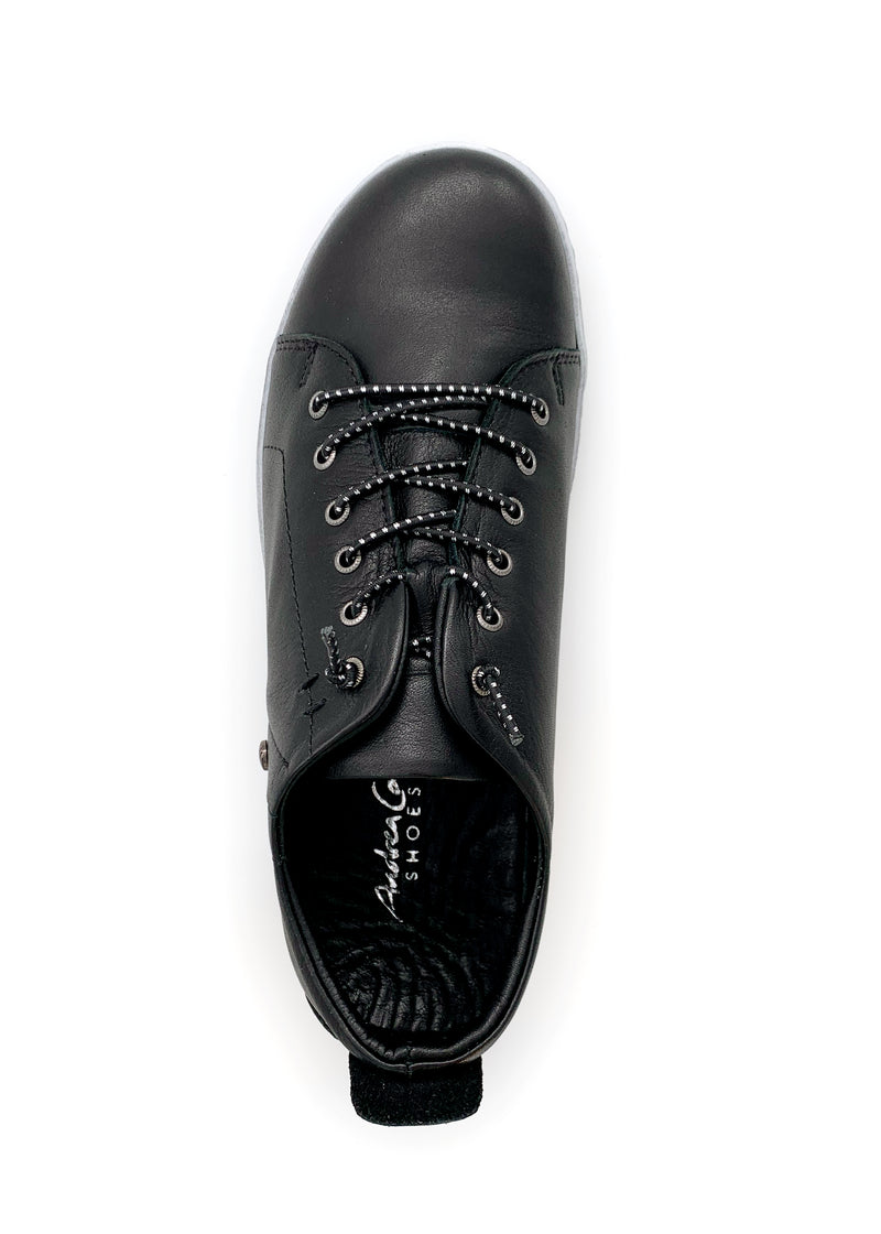 Låga sneakers med elastiska band - svart läder