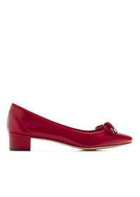 Låga skor med öppen tå med dubbklack - Lucia, rött läder, rosettdekoration