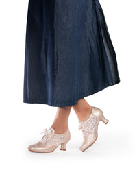 Festive walking shoes - powder shade, lace on the sides, extra wide fit