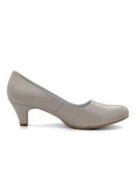 Open toe shoes with a low heel - nude, faintly shimmering