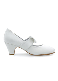Open-toed shoes with bow straps - white satin fabric