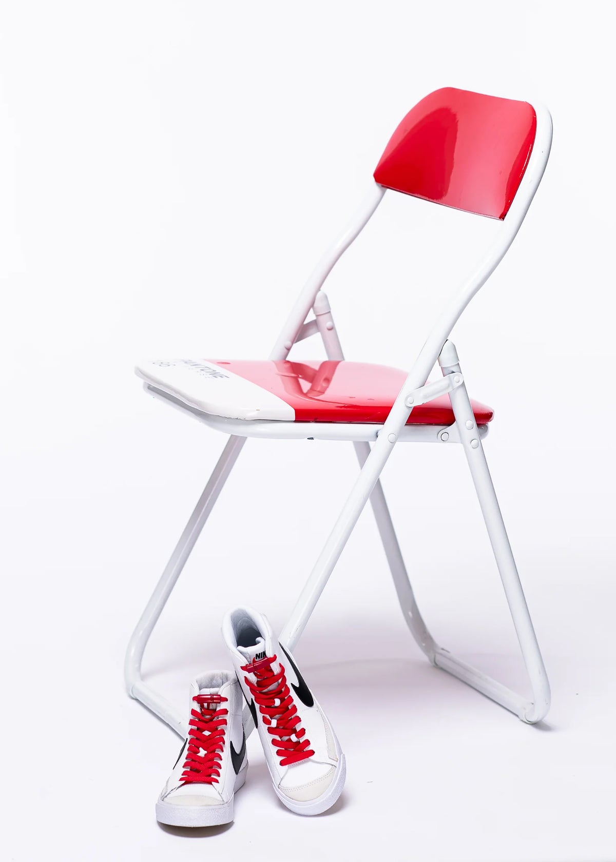 Venyvät kengännauhat magneettiklipsillä - useita värejä