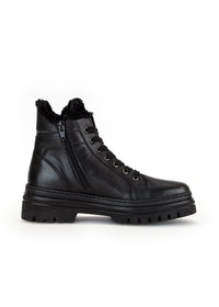 Winter boots with a thick sole - black