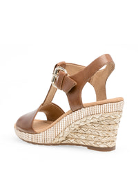 Sandals with a wedge heel - brown leather