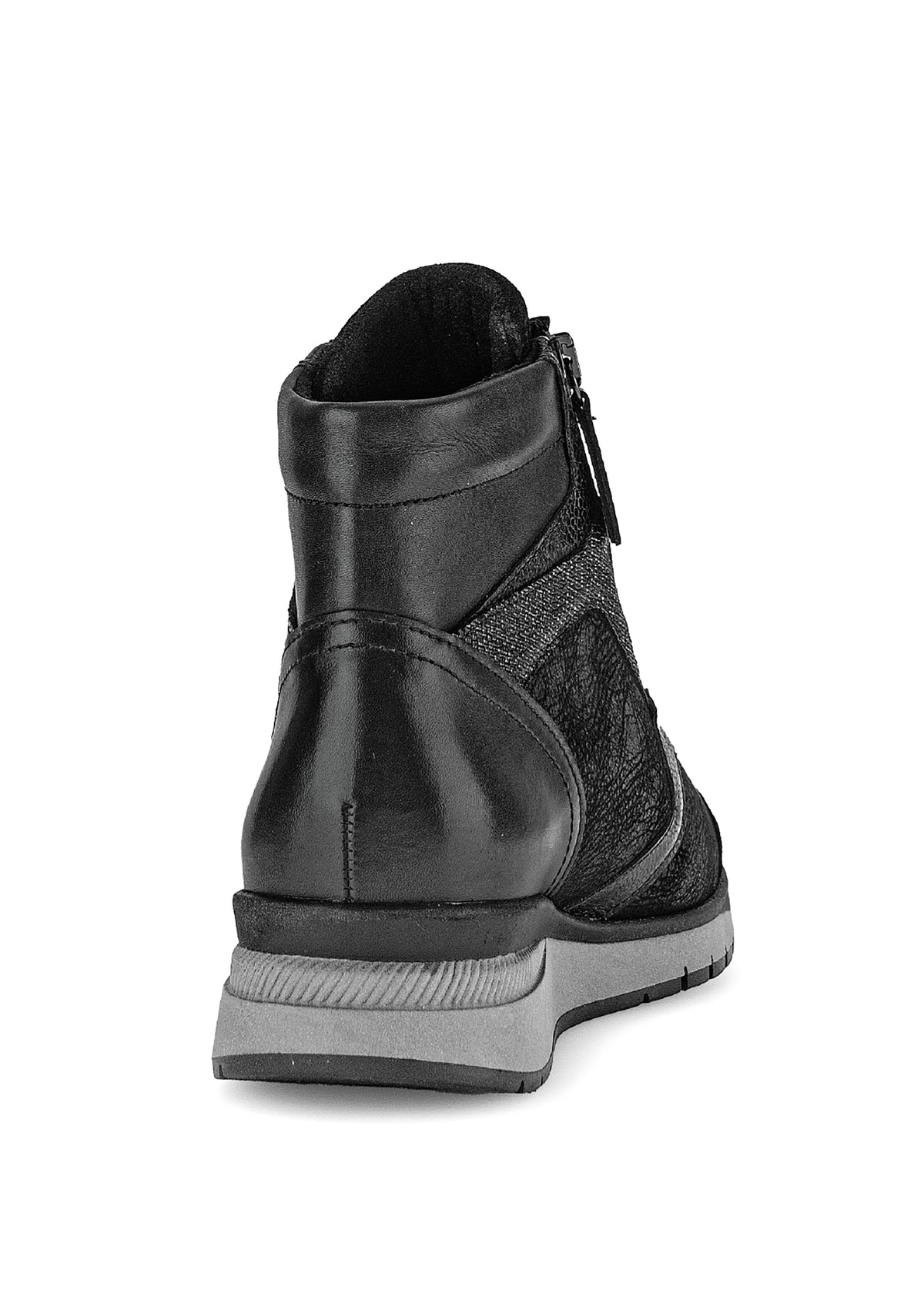 Sneakers with a small wedge sole - light shades, wide last