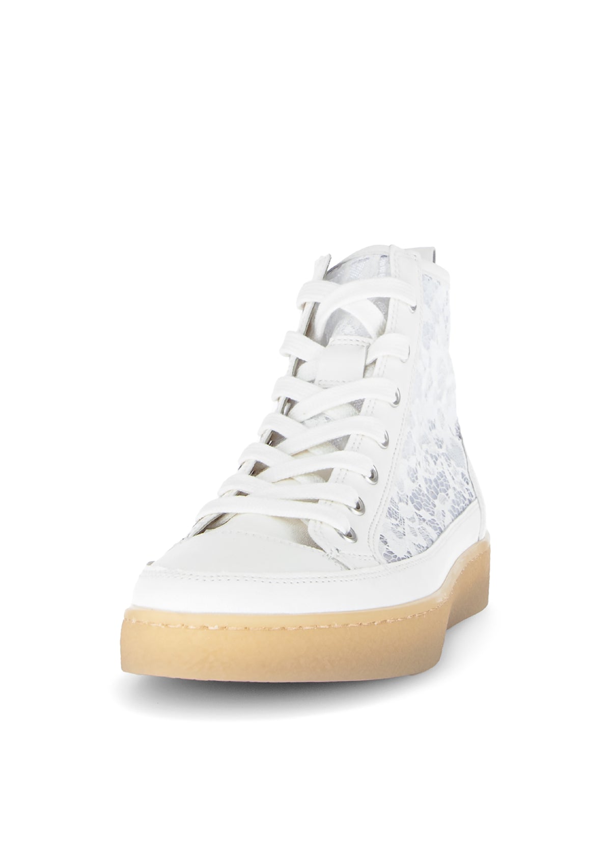 Varrelliset pitsitennarit - valkoinen nahka ja pitsikangas