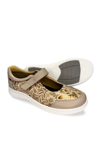 Ballerinat tarraremmillä - vaalea kullanhohtoinen kangas, kultakuviot, nahkakanttaukset, leveä lesti