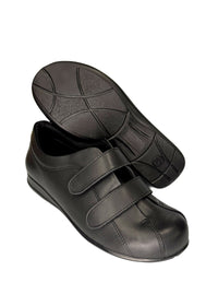 Terveyskengät tarroilla - musta nahka, erittäin leveä lesti