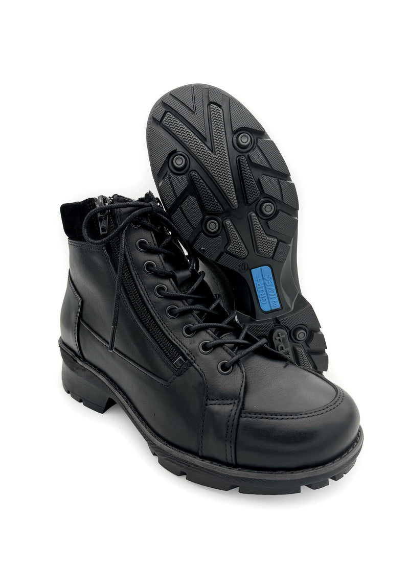 Nilkkurit pitävällä pohjalla - musta nahka, leveä lesti