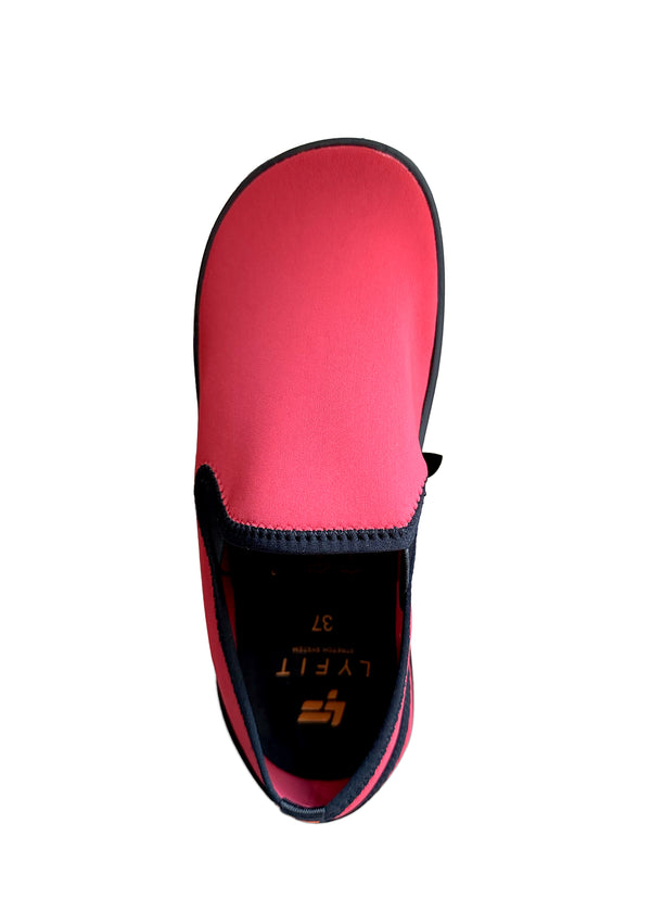 Nauhattomat kävelykengät - punainen lycrakangas, erittäin leveä lesti