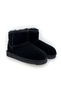 Warm winter boots - black