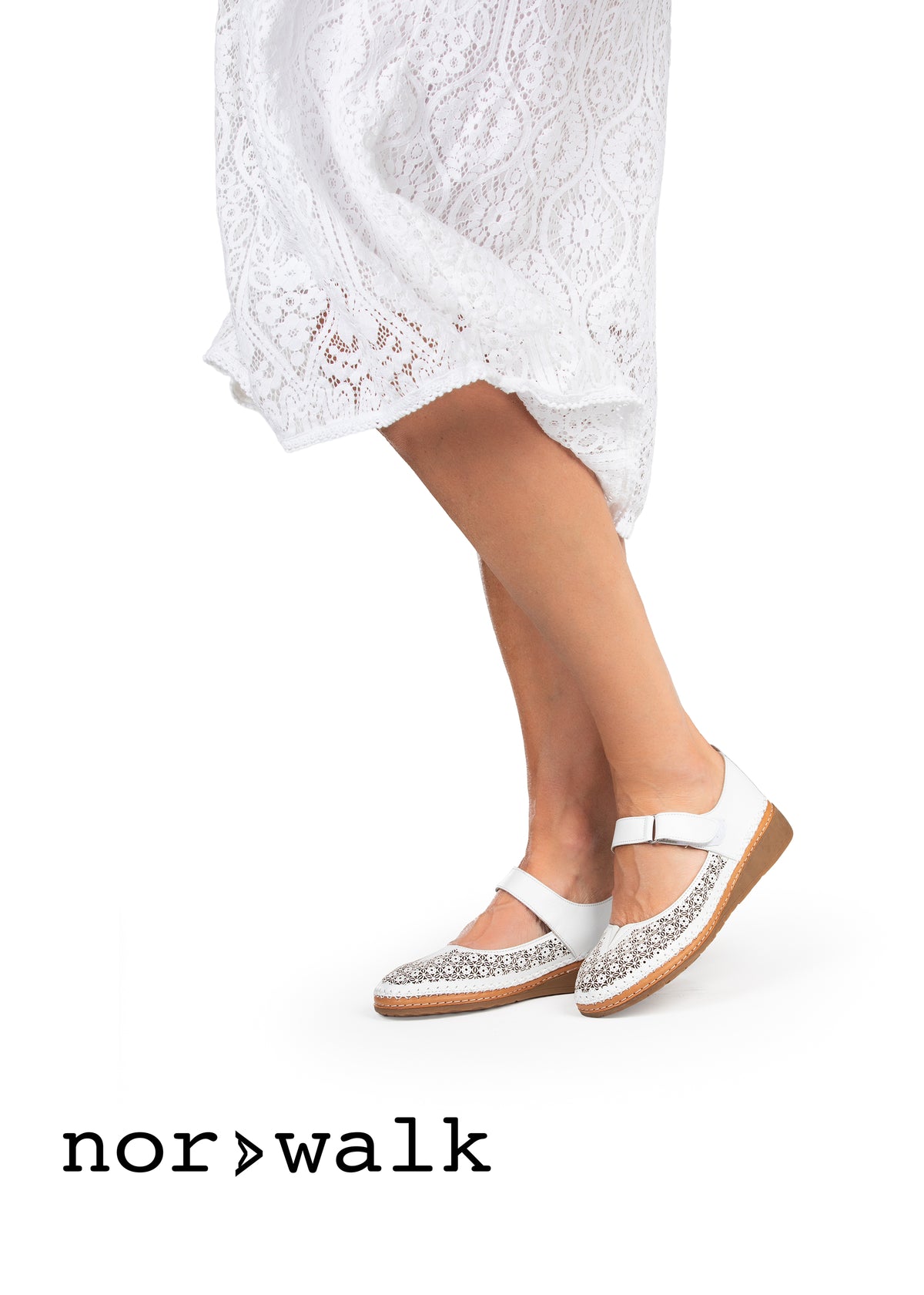 Ballerinaskor med kardborreband - Andrea, vitt perforerat läder