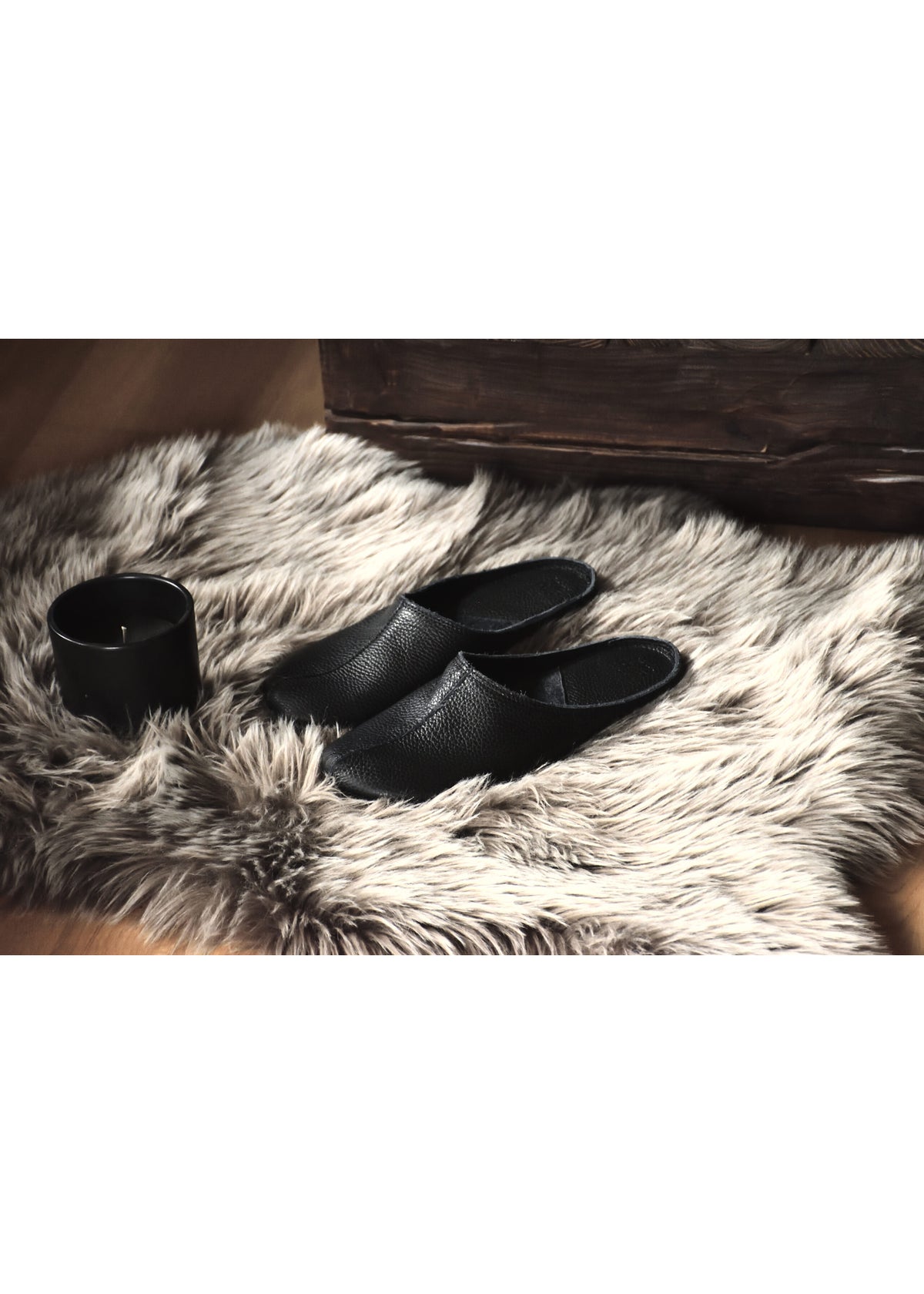 Sulbi-tohvelit - musta nahka