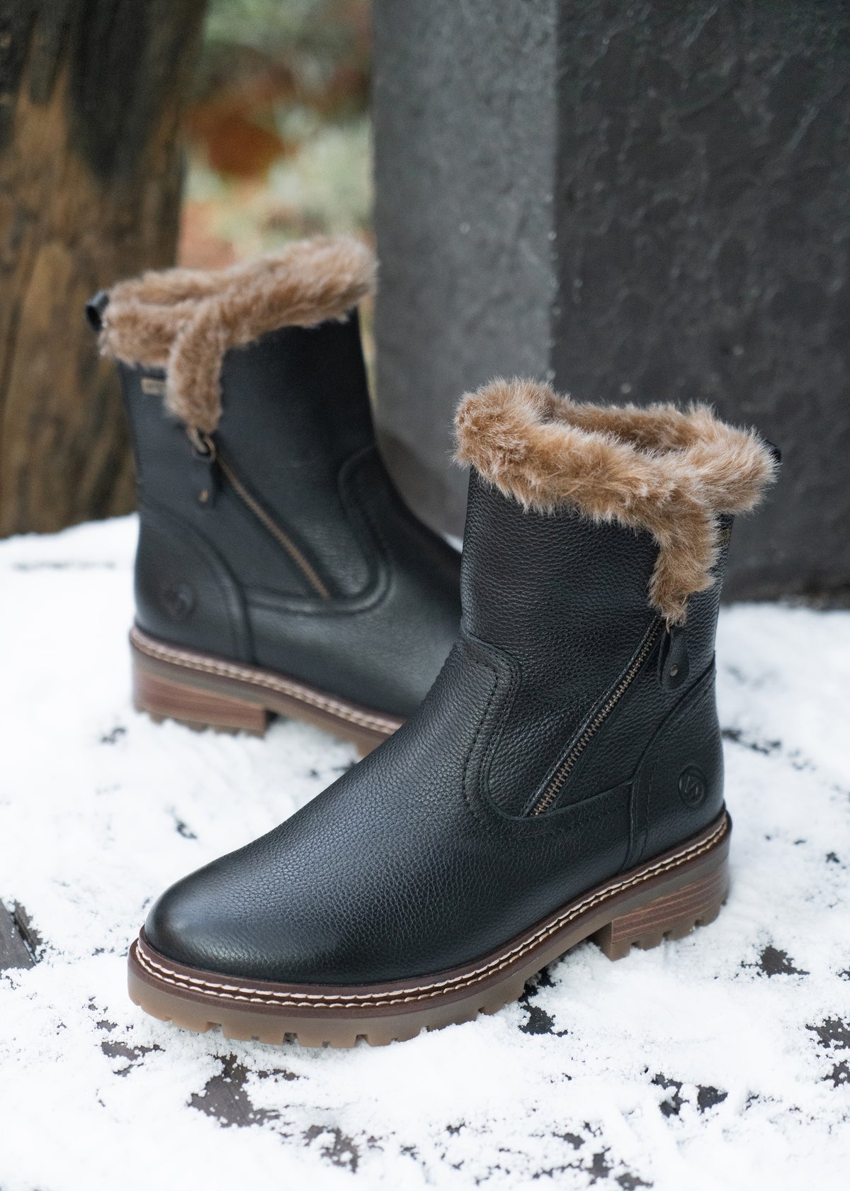 Talvikengät kitkapohjalla - musta nahka, Remonte-TEX