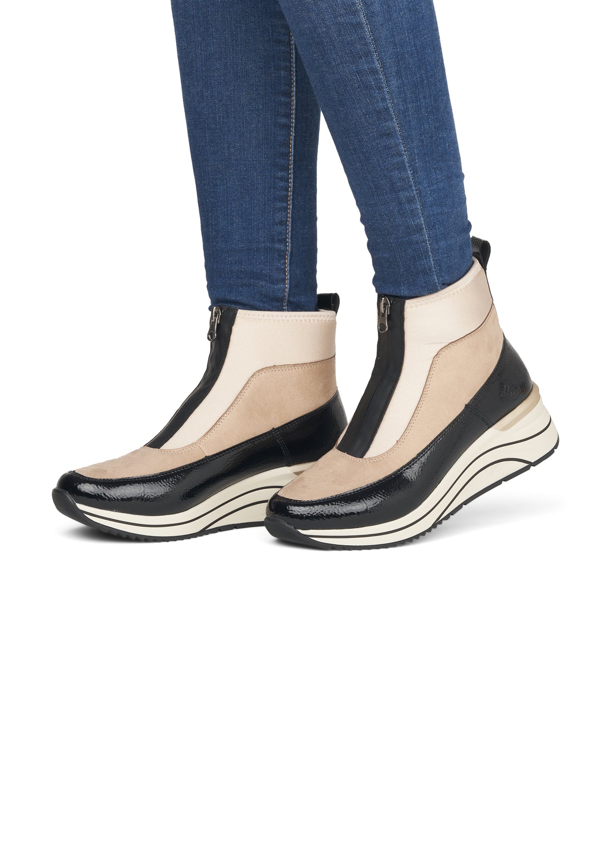 Ankle boots with a wedge heel - beige-black