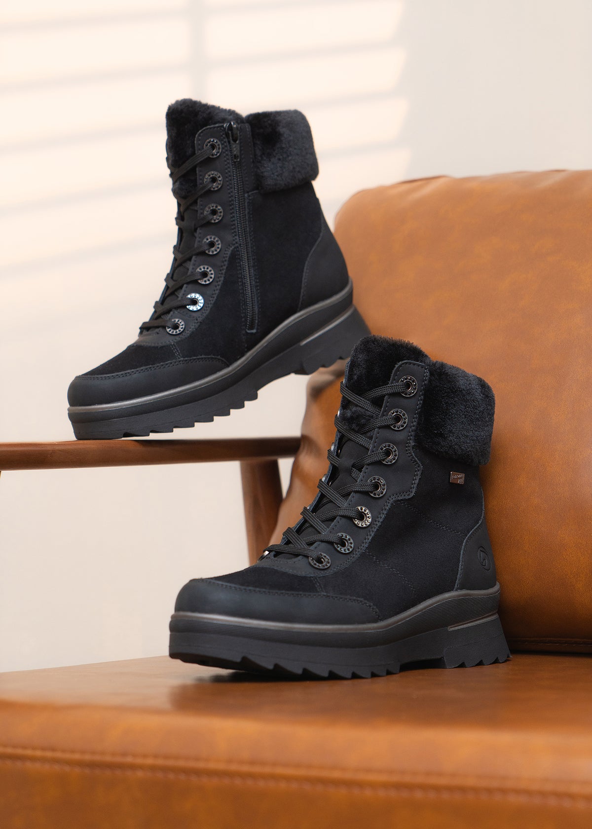 Lace-up winter ankle boots with grip sole - black leather, Remonte-TEX