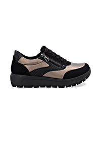 Tennarit pienellä kiilakorolla - mustat ja ruskeat sävyt, vegaaninen