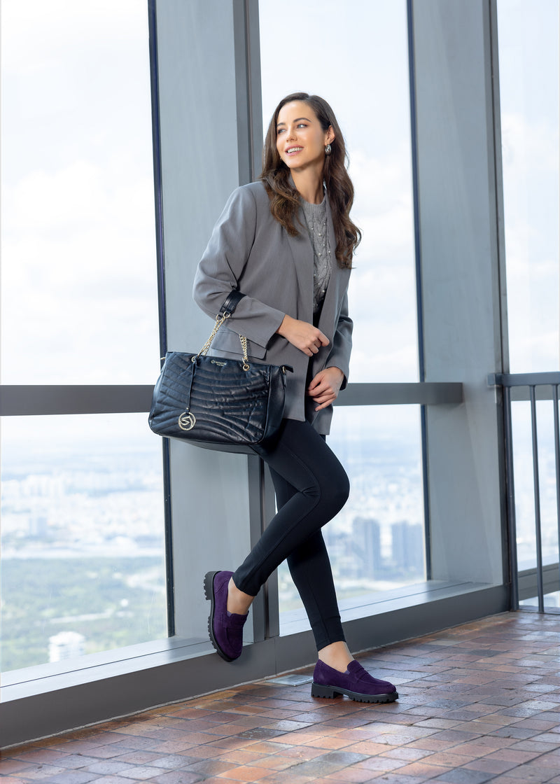 Loafers with a thick sole - purple leather