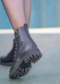 Maiharinilkkurit - musta nahka, vetoketjukoriste