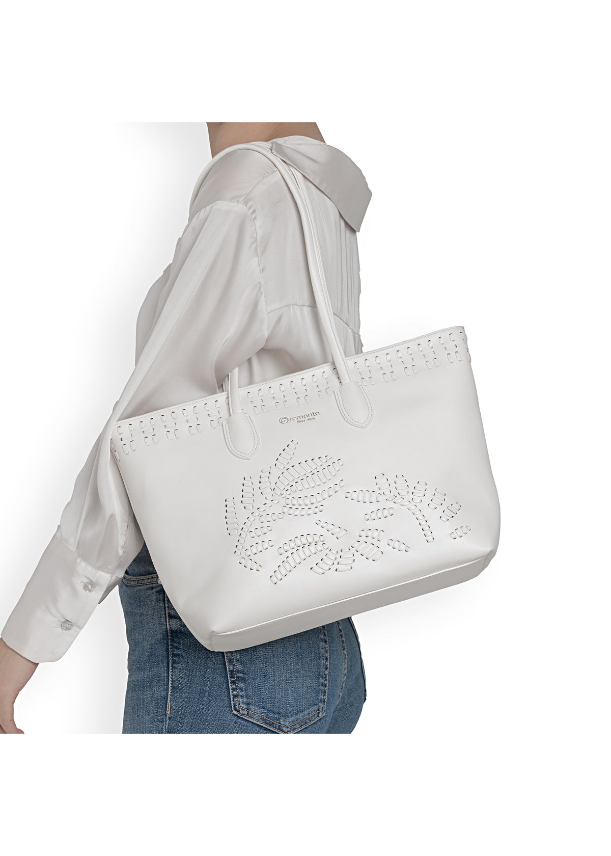 Naisten käsilaukku - valkoinen, reikäkuviointi koristeena