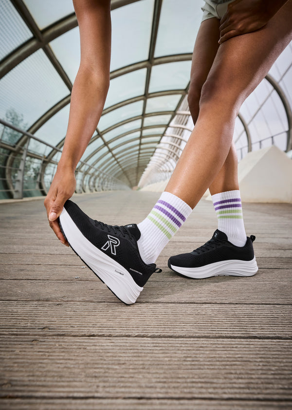 Tennarit - musta, Foamtech