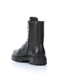 Maiharit - Sanni, musta nahka, leveä lesti