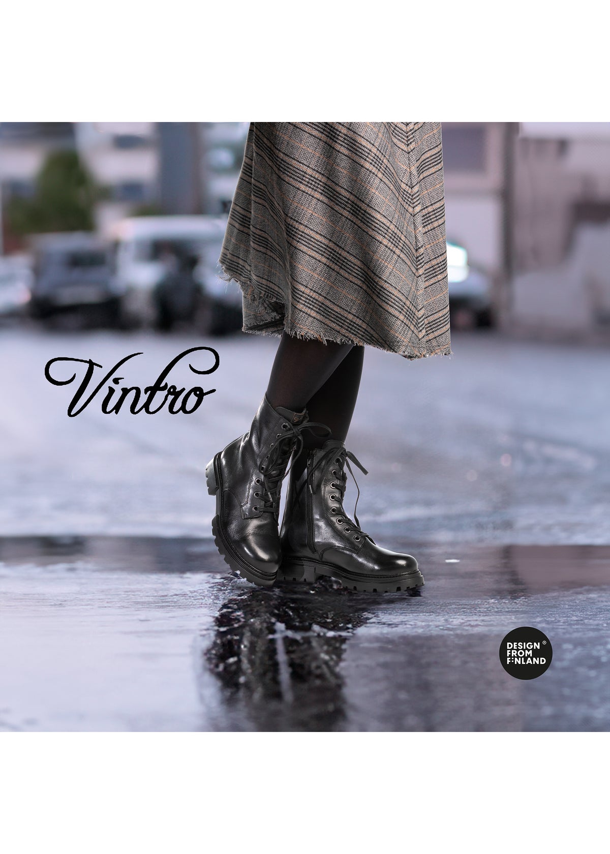 Maiharit - Sanni, musta nahka, leveä lesti