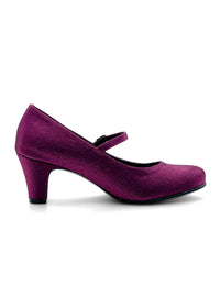 Open toe shoes with a thin thong - purple satin